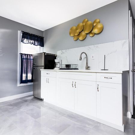 Quaint 1 Bedroom Apartment Sleeps 2-3, Near Niagara Falls Bagian luar foto