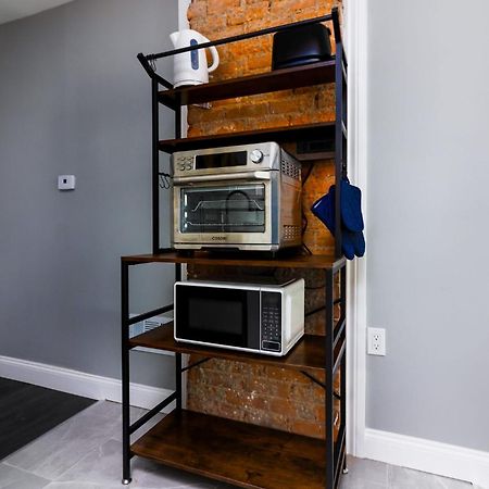 Quaint 1 Bedroom Apartment Sleeps 2-3, Near Niagara Falls Bagian luar foto