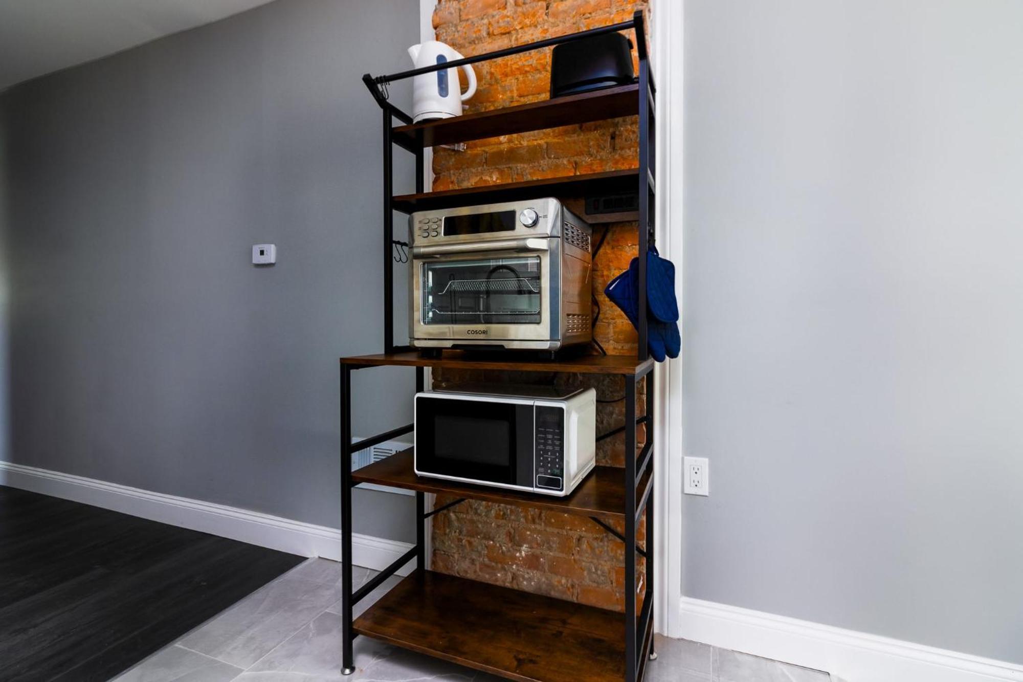 Quaint 1 Bedroom Apartment Sleeps 2-3, Near Niagara Falls Bagian luar foto